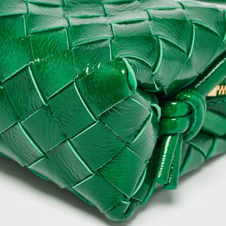 Pre Owned Bottega Veneta Green Intrecciato Patent Leather Candy Loop Crossbody Bag
