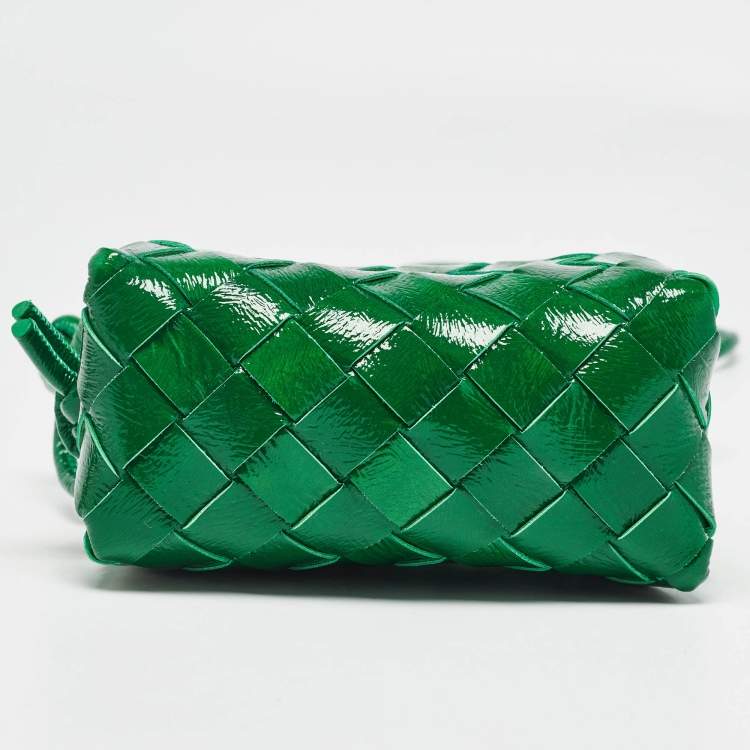 Pre Owned Bottega Veneta Green Intrecciato Patent Leather Candy Loop Crossbody Bag