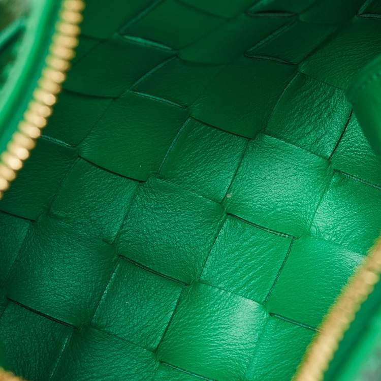 Pre Owned Bottega Veneta Green Intrecciato Patent Leather Candy Loop Crossbody Bag