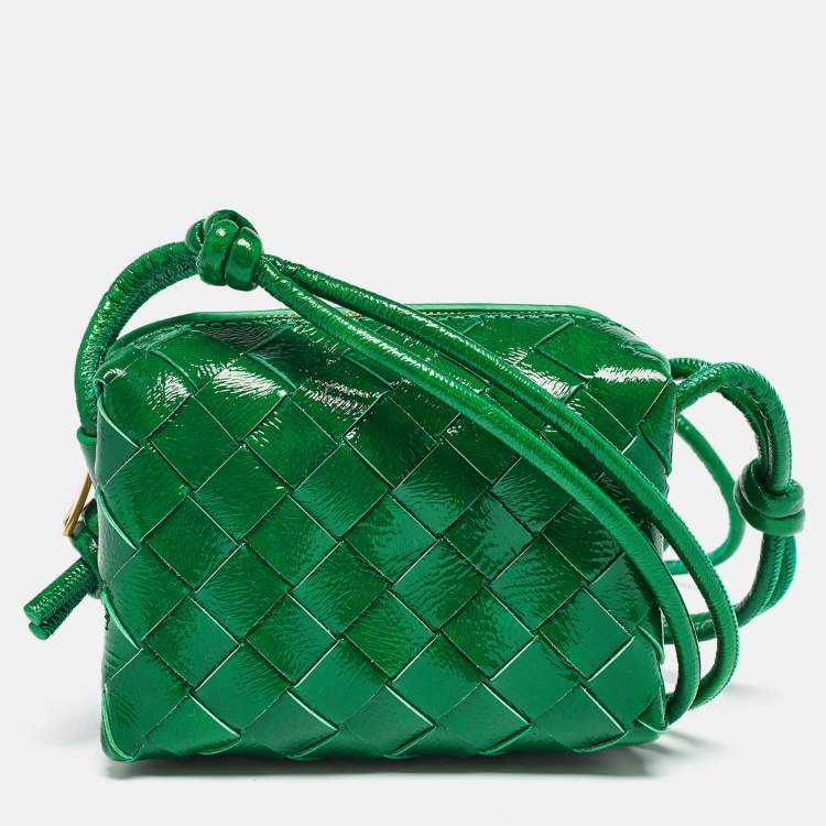 Pre Owned Bottega Veneta Green Intrecciato Patent Leather Candy Loop Crossbody Bag