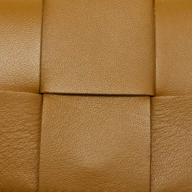 Pre Owned Bottega Veneta Brown Intrecciato Leather Mini Candy Cassette Crossbody Bag