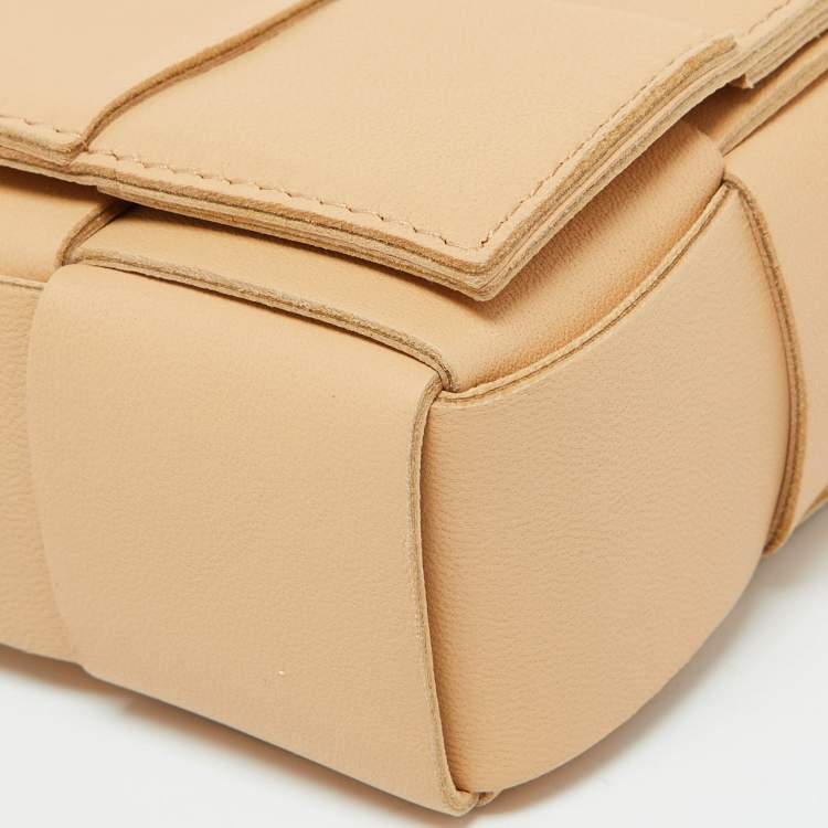 Pre Owned Bottega Veneta Beige Intrecciato Leather Mini Candy Cassette Crossbody Bag