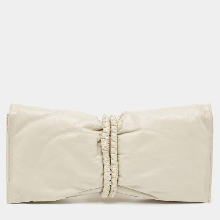 Pre Owned Bottega Veneta Off-White Padded Leather Bifold Clutch