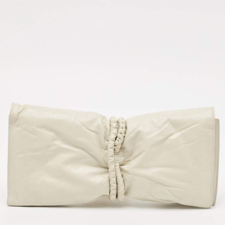 Pre Owned Bottega Veneta Off-White Padded Leather Bifold Clutch