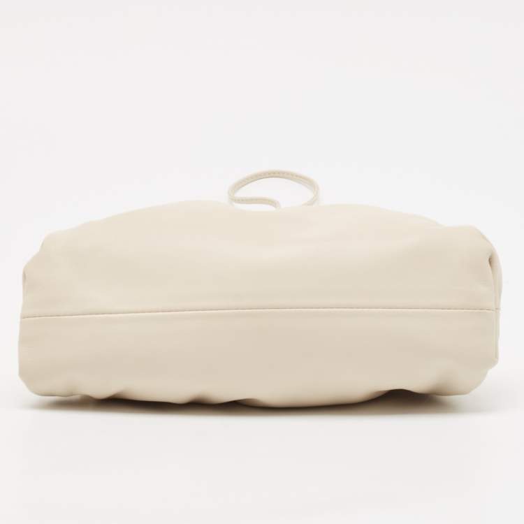 Pre Owned Bottega Veneta Off White Leather Mini The Pouch Bag