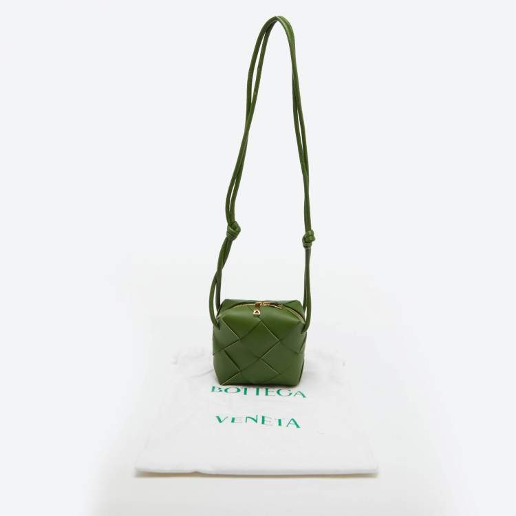 Pre Owned Bottega Veneta Green Leather Mini Cassette Camera Bag