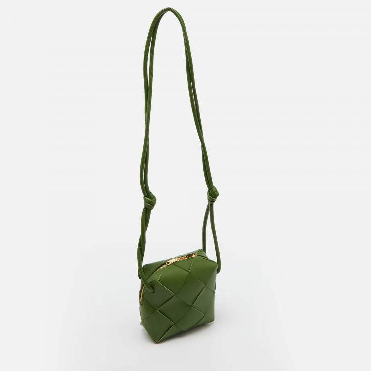 Pre Owned Bottega Veneta Green Leather Mini Cassette Camera Bag