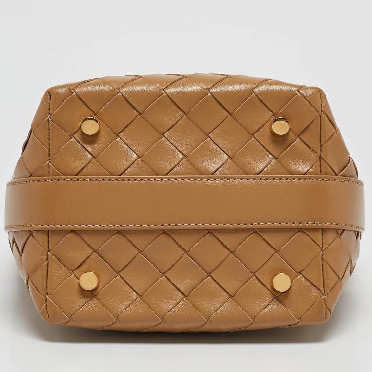 مملوكة مسبقًا Bottega Veneta Tan Intrecciato Leather Candy Wallace Bag
