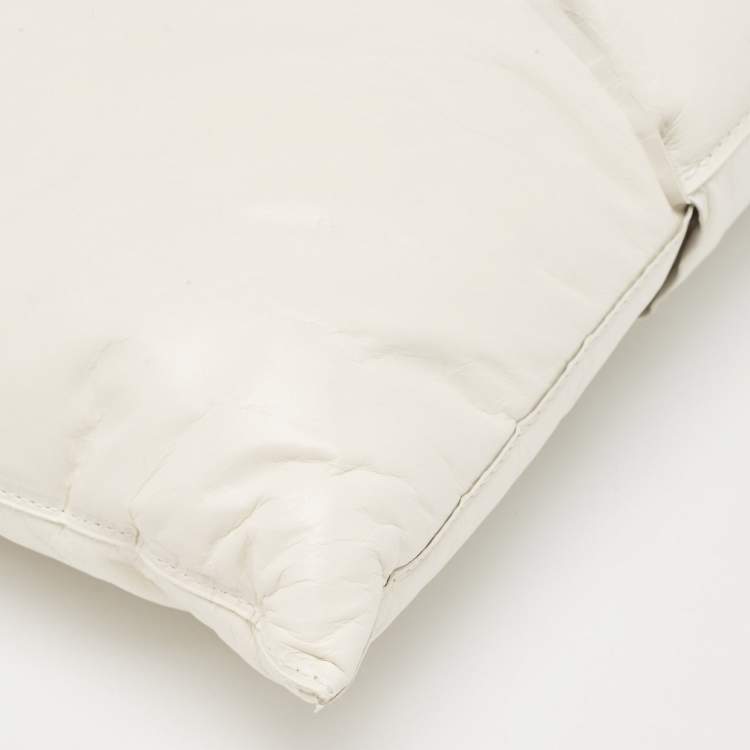 Pre Owned Bottega Veneta White Intrecciato Leather Padded Oversized Zip Pouch