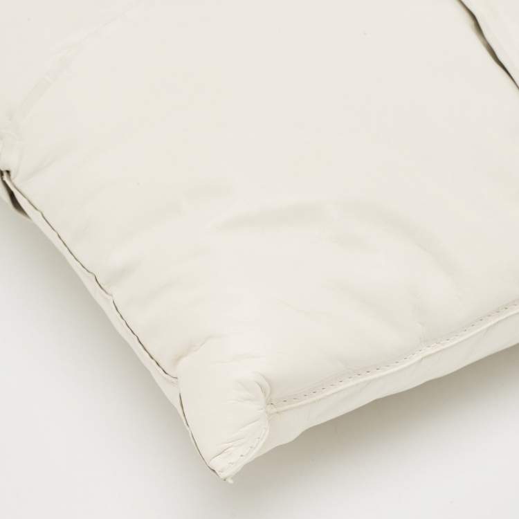 Pre Owned Bottega Veneta White Intrecciato Leather Padded Oversized Zip Pouch
