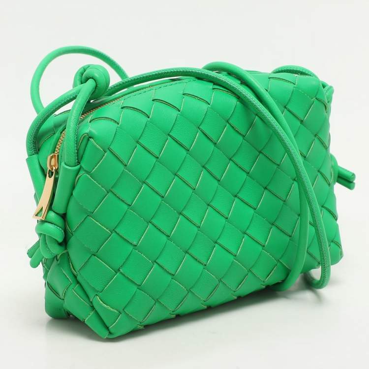 Pre Owned Bottega Veneta Green Intrecciato Leather Mini Loop Camera Crossbody Bag