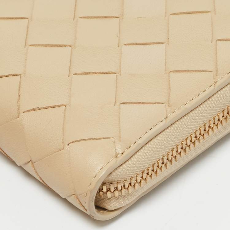 Pre Owned Bottega Veneta Beige Intrecciato Leather Zip Continental Wallet