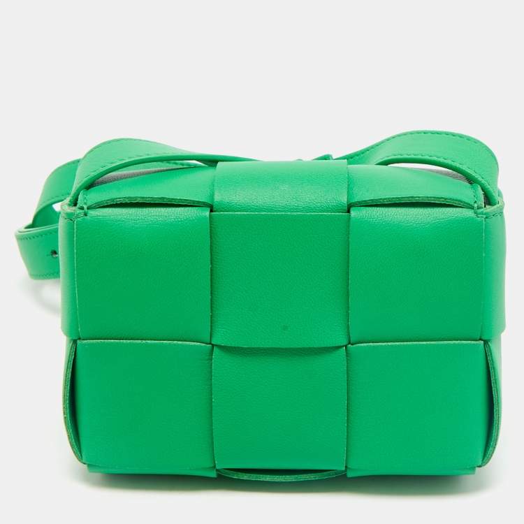 Pre Owned Bottega Veneta Green Intrecciato Leather Mini Candy Cassette Crossbody Bag