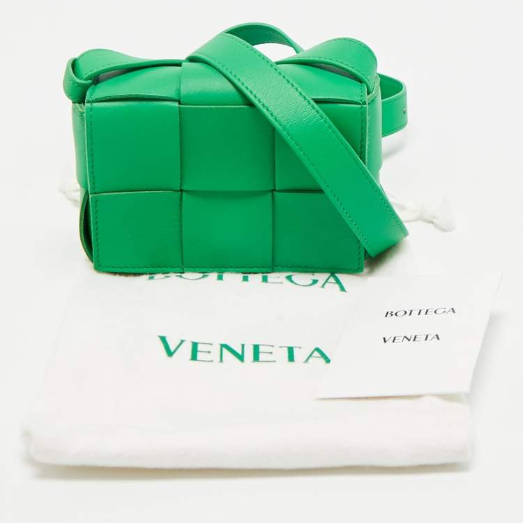 Pre Owned Bottega Veneta Green Intrecciato Leather Mini Candy Cassette Crossbody Bag
