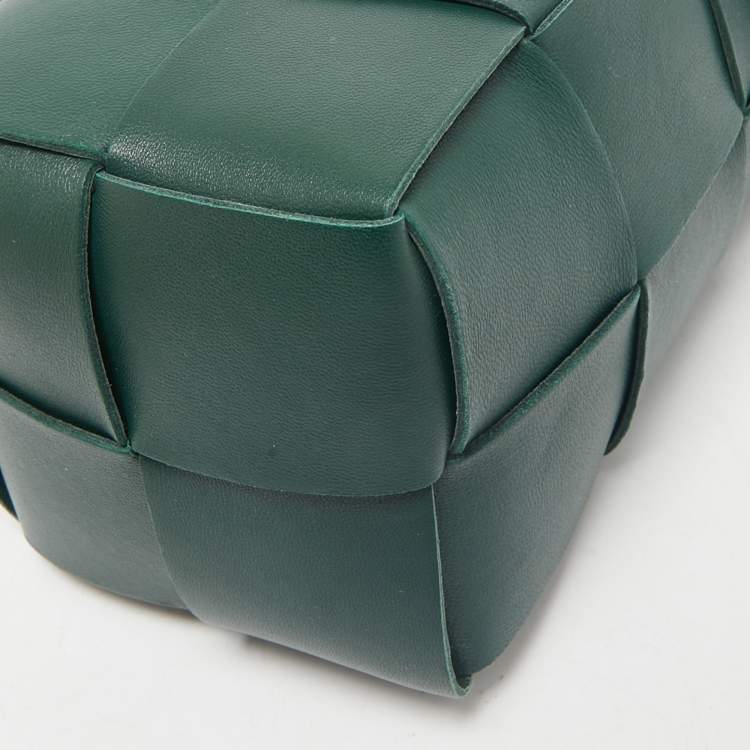 Pre Owned Bottega Veneta Dark Green Intrecciato Leather Mini Cassette Bucket Bag