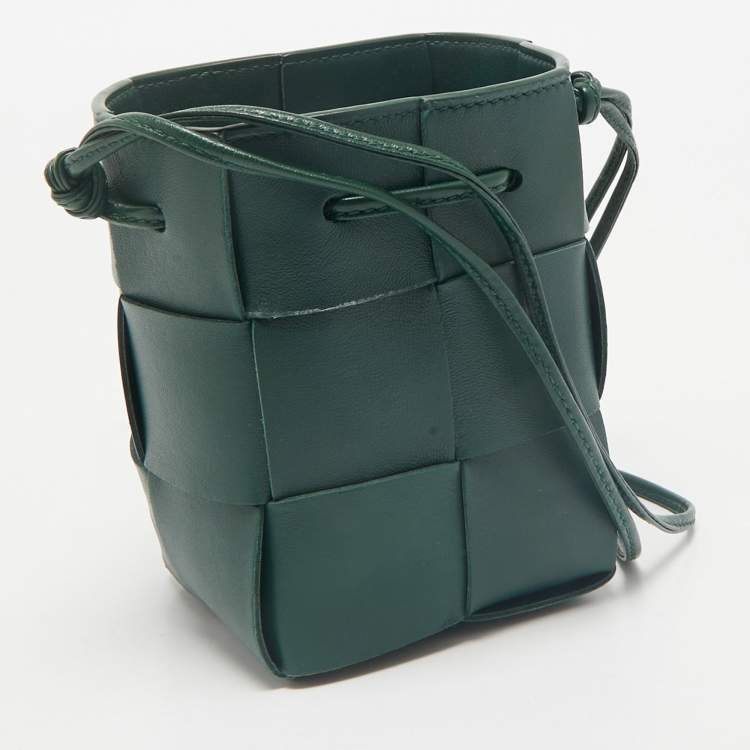 Pre Owned Bottega Veneta Dark Green Intrecciato Leather Mini Cassette Bucket Bag