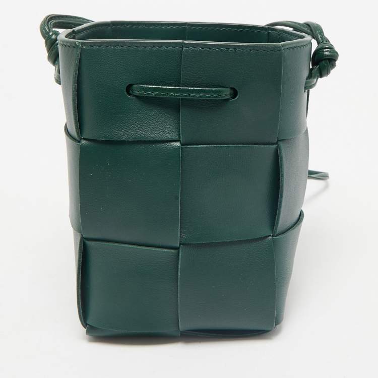 Pre Owned Bottega Veneta Dark Green Intrecciato Leather Mini Cassette Bucket Bag