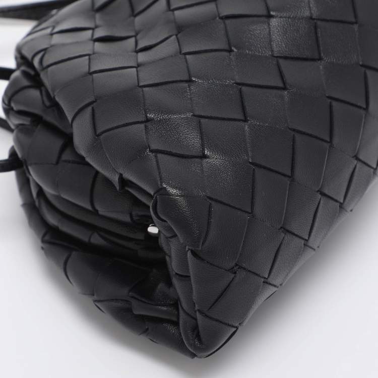 Pre Owned Bottega Veneta Black Intrecciato Leather Mini The Pouch Bag