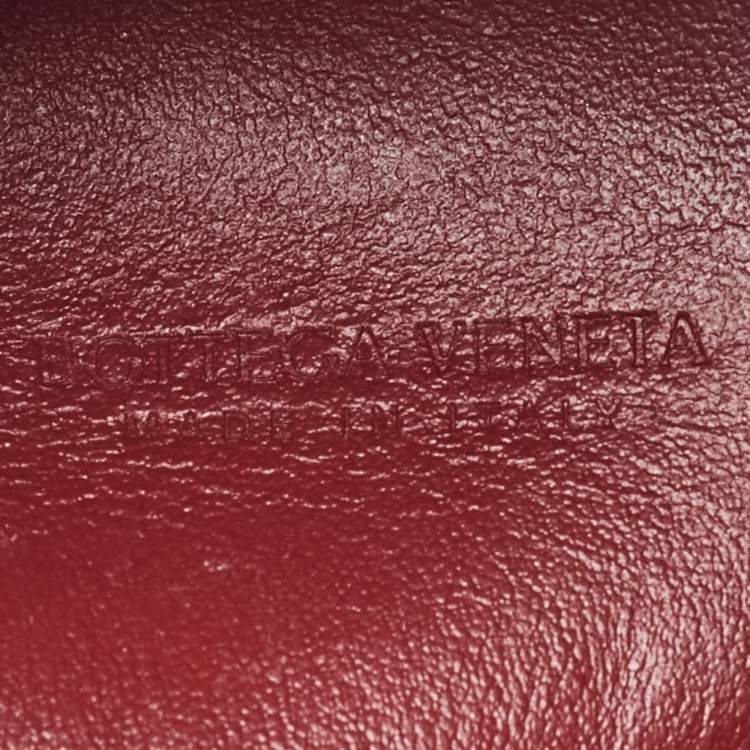 مملوكة مسبقًا Bottega Veneta Red Intreccio Leather Mini Cassette Bucket Bag
