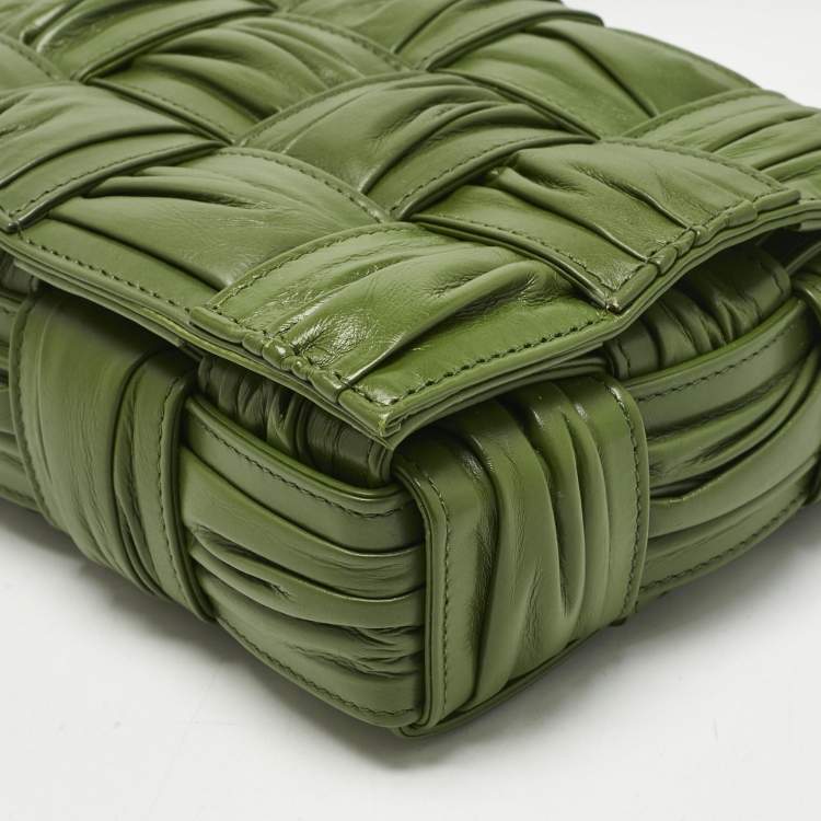 Pre Owned Bottega Veneta Green Plisse Intreccio Leather Cassette Shoulder Bag