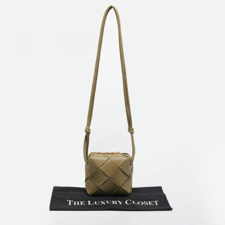 Pre Owned Bottega Veneta Khaki Green Intrecciato Leather Mini Cassette Camera Bag