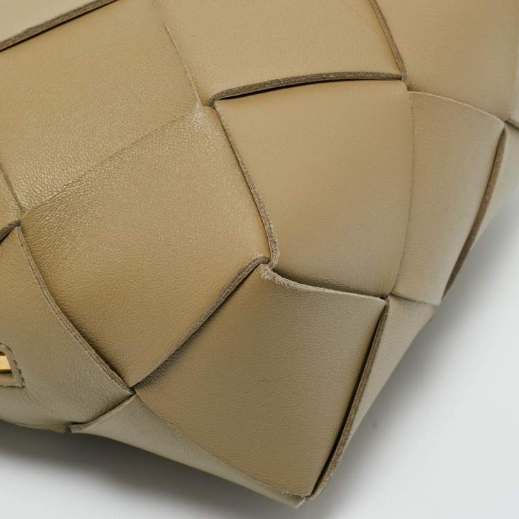 Pre Owned Bottega Veneta Khaki Green Intrecciato Leather Mini Cassette Camera Bag