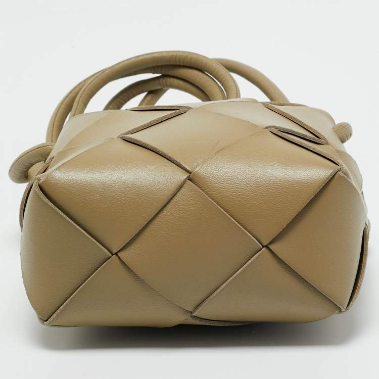 Pre Owned Bottega Veneta Khaki Green Intrecciato Leather Mini Cassette Camera Bag
