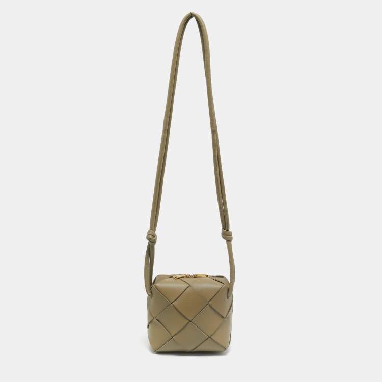 Pre Owned Bottega Veneta Khaki Green Intrecciato Leather Mini Cassette Camera Bag