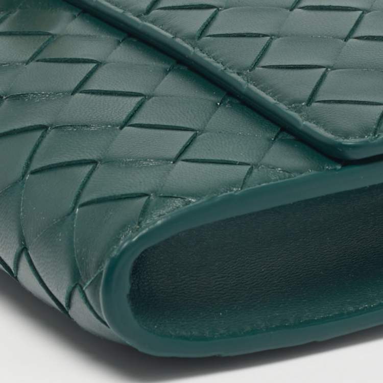 Pre Owned Bottega Veneta Green Intrecciato Leather Medium Andiamo Clutch