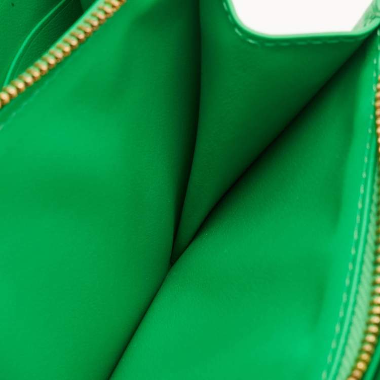 Pre Owned Bottega Veneta Green Intrecciato Leather Zip Around Wallet