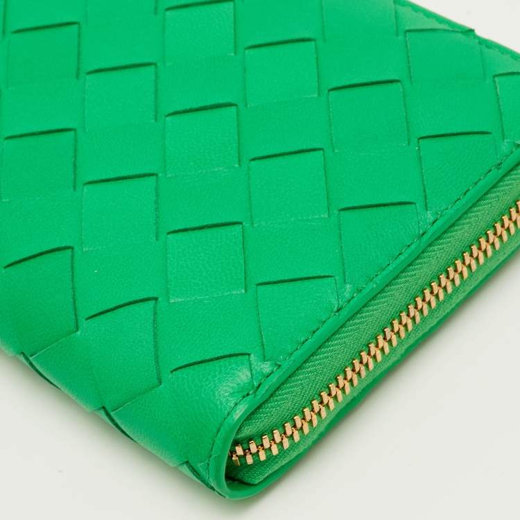 Pre Owned Bottega Veneta Green Intrecciato Leather Zip Around Wallet