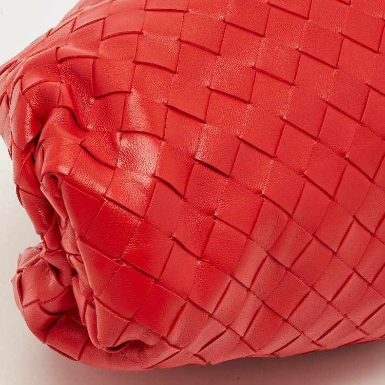 Pre Owned Bottega Veneta Classic The Pouch Red Intrecciato Leather Clutch