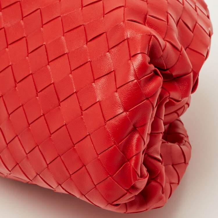 Pre Owned Bottega Veneta Classic The Pouch Red Intrecciato Leather Clutch