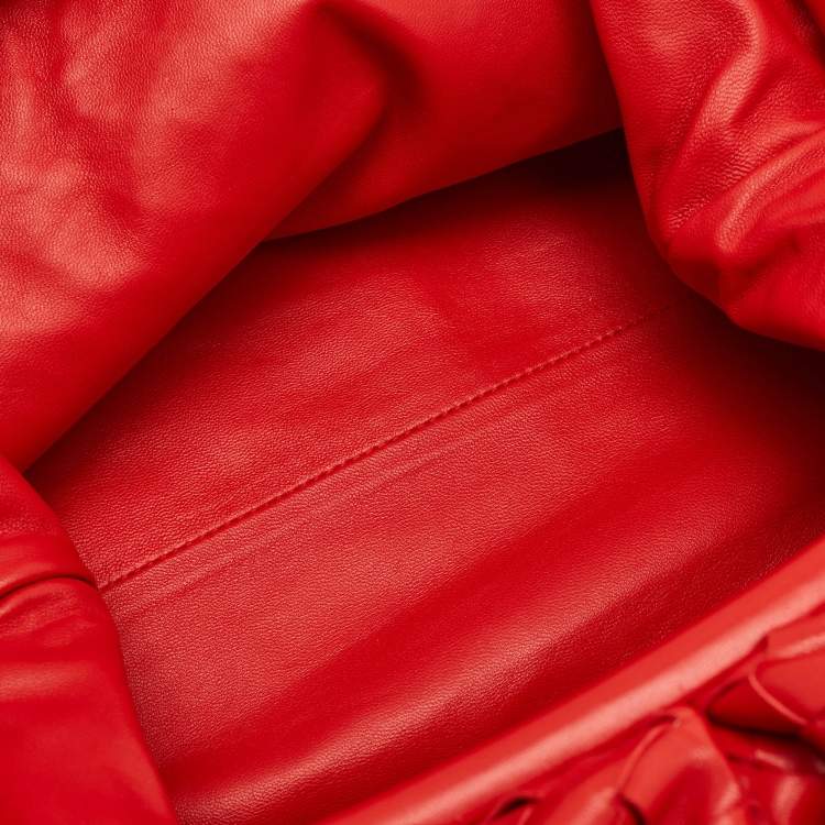 Pre Owned Bottega Veneta Classic The Pouch Red Intrecciato Leather Clutch