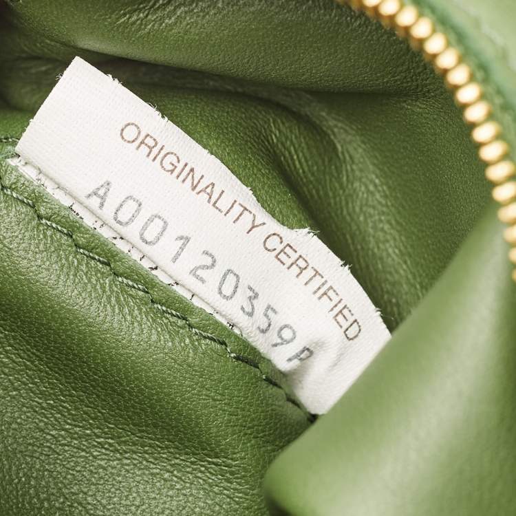 مملوكة مسبقًا حقيبة كتف بوتيغا فينيتا كاسيت جلد انتريشياتو أرجواني فاتح