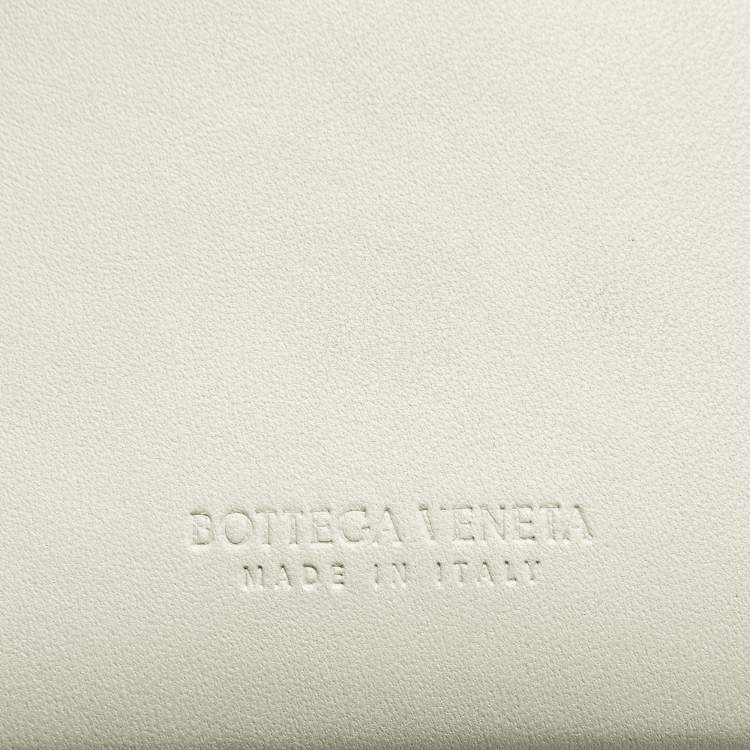 Pre Owned Bottega Veneta Off White Leather Envelope Card Holder