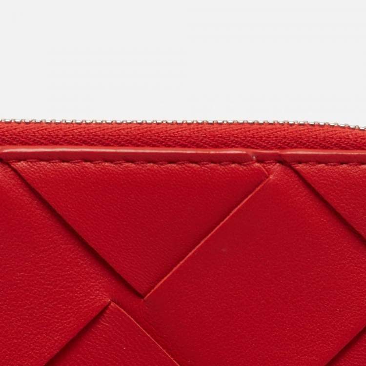 Pre Owned Bottega Veneta Red Intrecciato Leather Half Zip Wallet