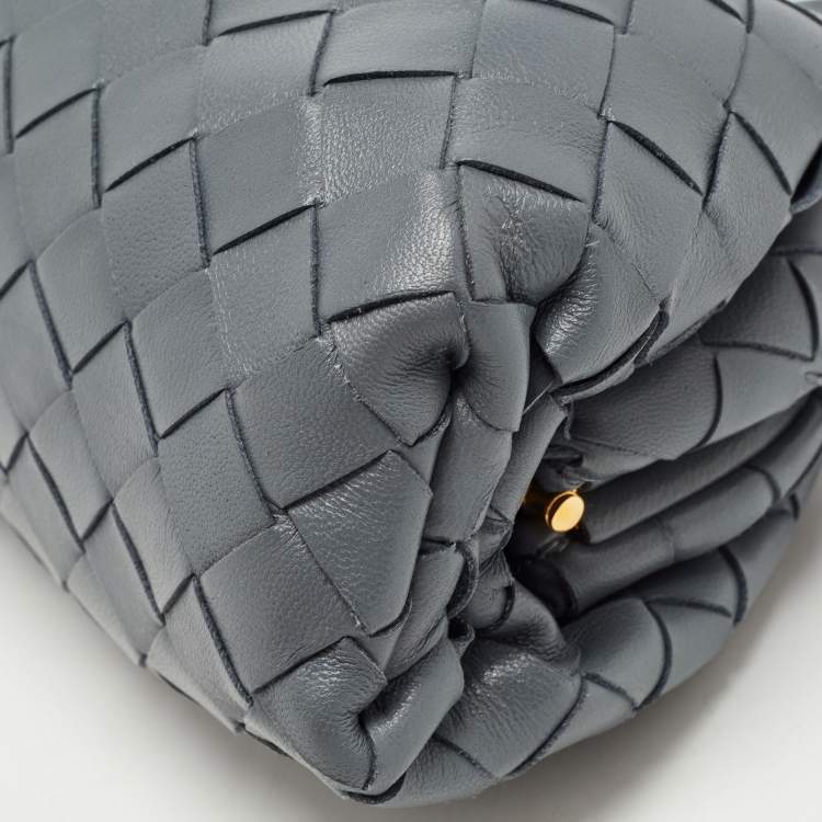 Pre Owned Bottega Veneta Grey Intrecciato Leather Mini The Pouch Bag