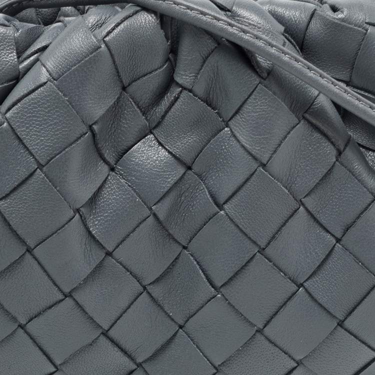 Pre Owned Bottega Veneta Grey Intrecciato Leather Mini The Pouch Bag