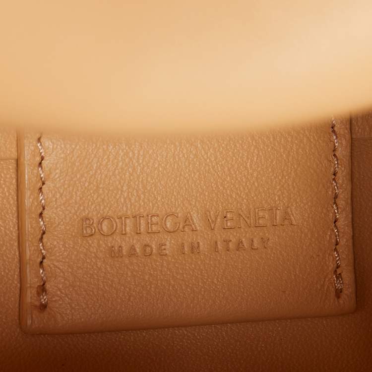 Pre Owned Bottega Veneta Beige Leather The Triangle Shoulder Bag