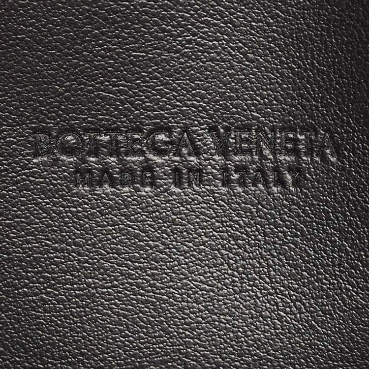 مملوكة مسبقًا Bottega Veneta Black Intrecciato Leather Bill Wristlet Pouch