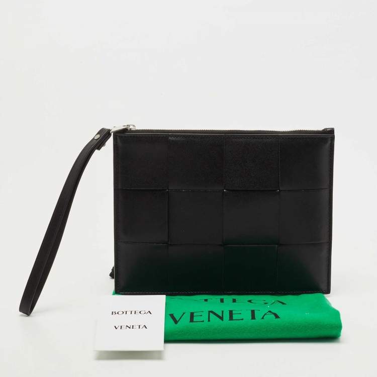 مملوكة مسبقًا Bottega Veneta Black Intrecciato Leather Bill Wristlet Pouch