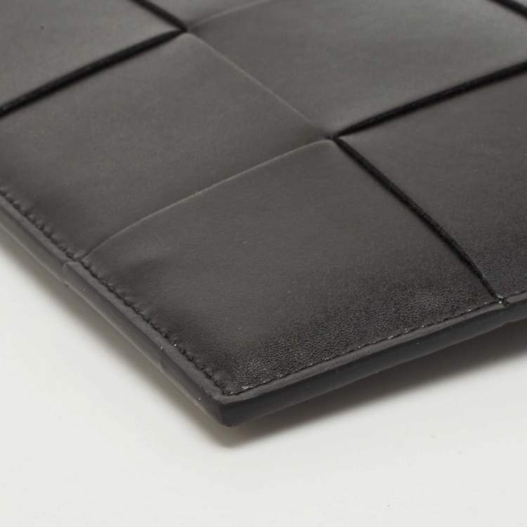 مملوكة مسبقًا Bottega Veneta Black Intrecciato Leather Bill Wristlet Pouch