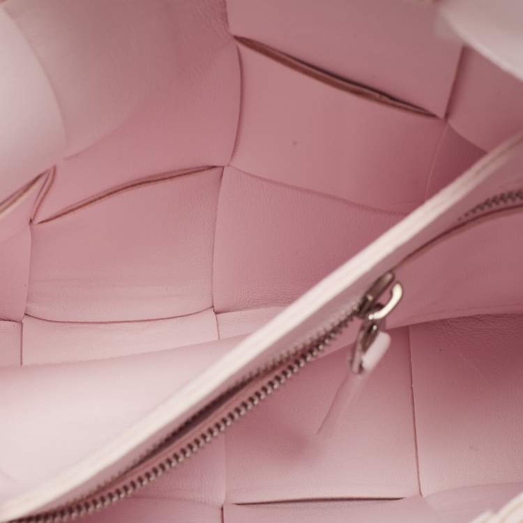 Pre Owned Bottega Veneta Light Pink Intrecciato Leather Cassette Shoulder Bag
