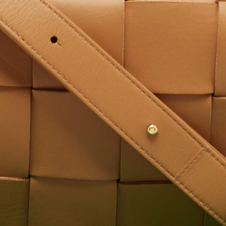 Pre Owned Bottega Veneta Tan Intrecciato Leather Cassette Crossbody Bag