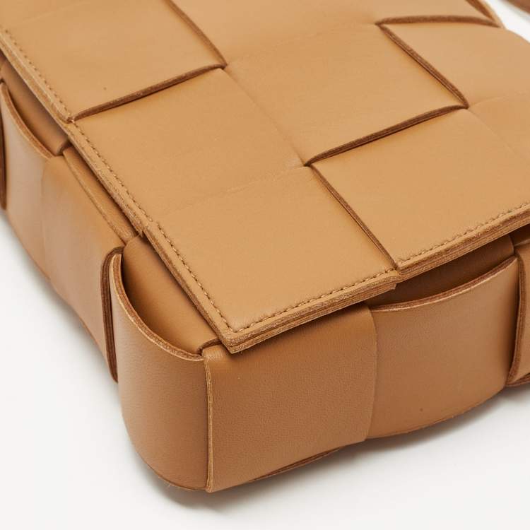 Pre Owned Bottega Veneta Tan Intrecciato Leather Cassette Crossbody Bag