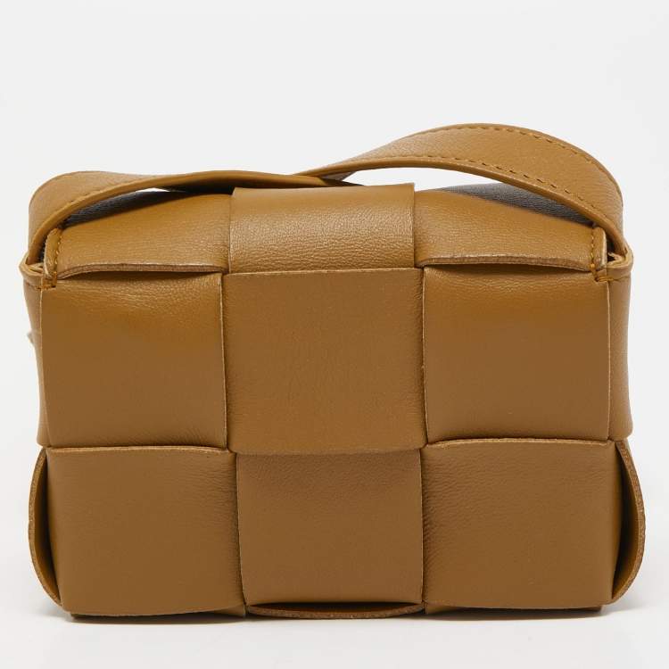 مملوكة مسبقًا Bottega Veneta Olive Green Intrecciato Leather Mini Candy Cassette Crossbody Bag
