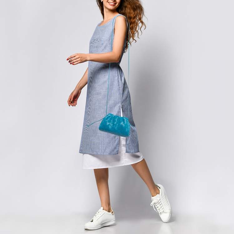 Pre Owned Bottega Veneta Blue Intrecciato Leather Mini The Pouch Bag