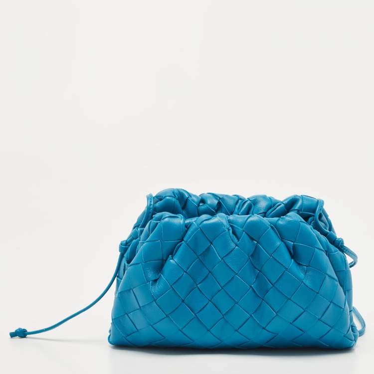 Pre Owned Bottega Veneta Blue Intrecciato Leather Mini The Pouch Bag