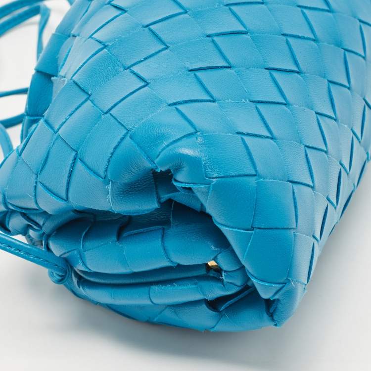 Pre Owned Bottega Veneta Blue Intrecciato Leather Mini The Pouch Bag